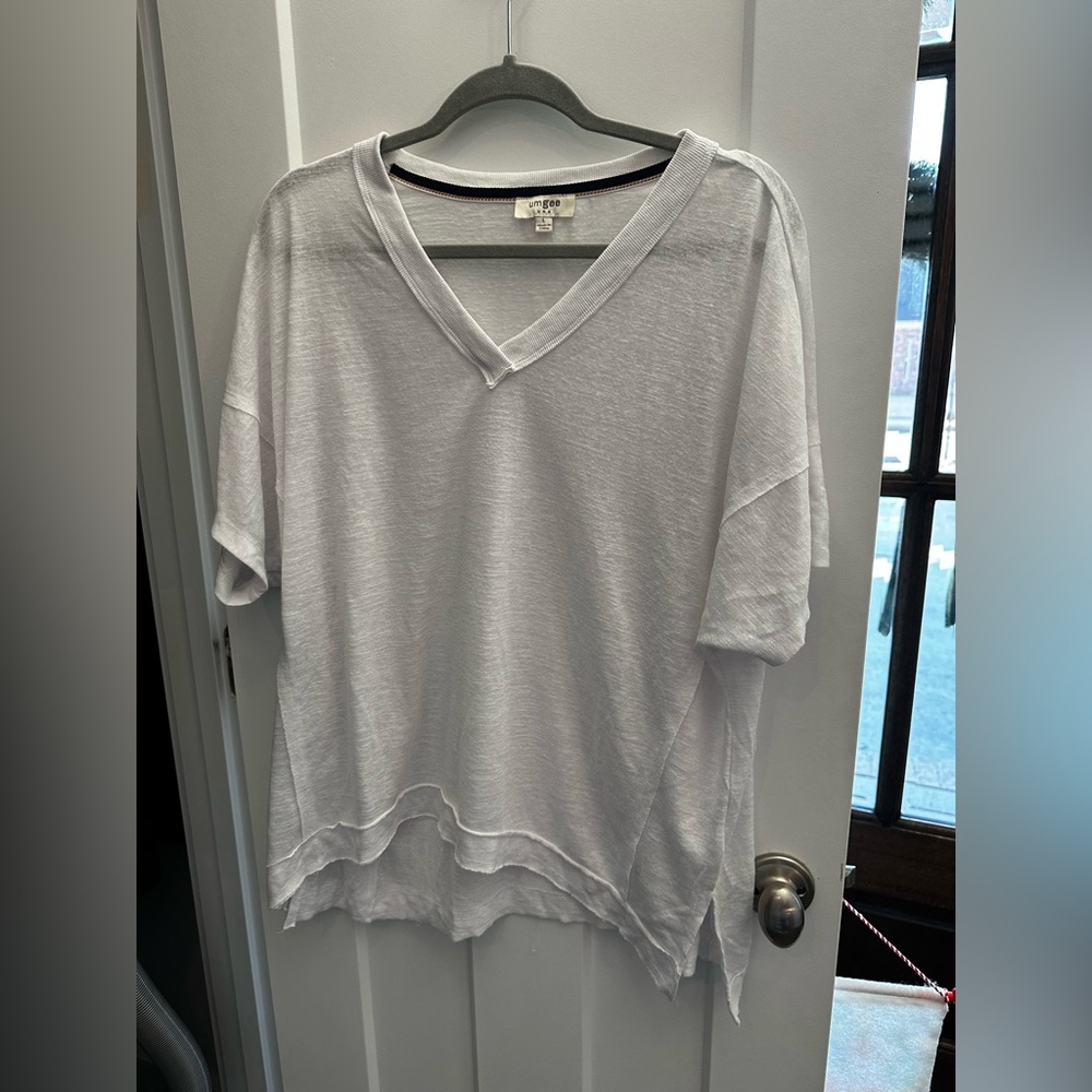 Umgee White V-Neck Top